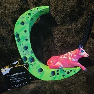 Cow Parade Mooon Dreams